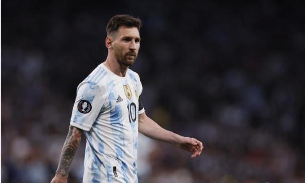 国家航天局发布天问二号探测器与地球合影